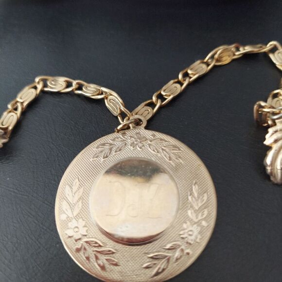 Vintage mid century Gold Tone Sweater chain clip 1950s Vintage Sweater Clip - Picture 3 of 4